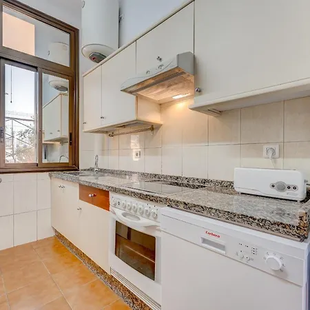 3 Bedrooms Townhouse Lively Area Close To A *