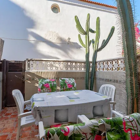 3 Bedrooms Townhouse Lively Area Close To A 公寓 阿罗纳