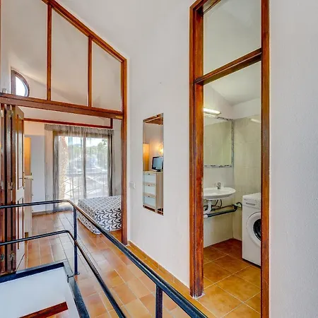 Apartment 3 Bedrooms Townhouse Lively Area Close To A Arona (Tenerife)